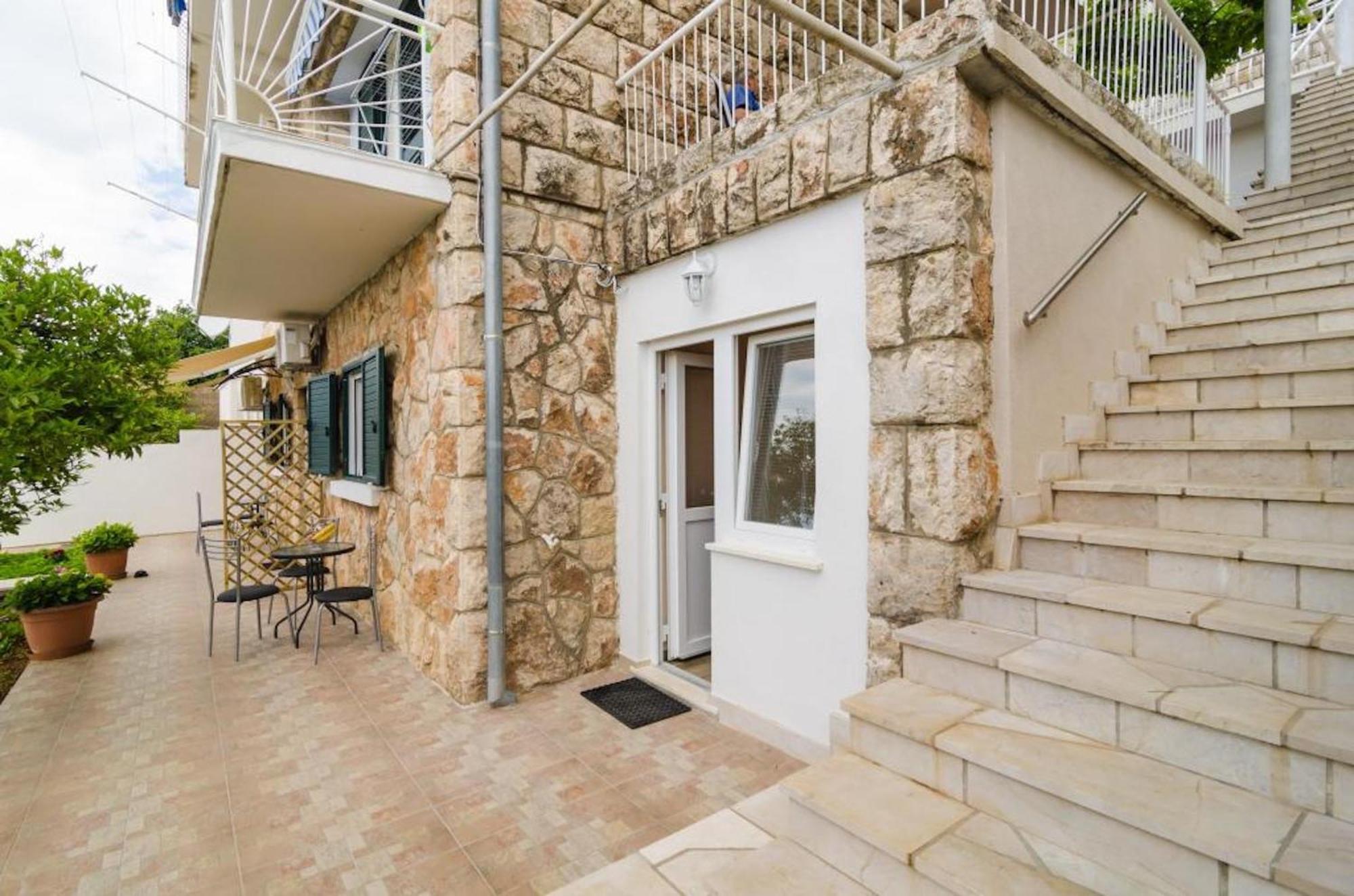 Apartments Lena & Lara Дубровник Екстер'єр фото